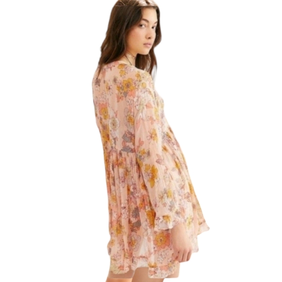 Coral light peach long sleeve boho floral dress Size Medium - Picture 7 of 8